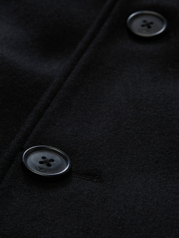 WOOL COAT WITH STAND-UP INSERT