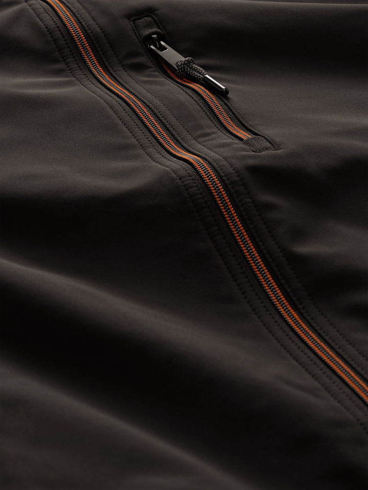 STAND-UP SOFTSHELL JACKET