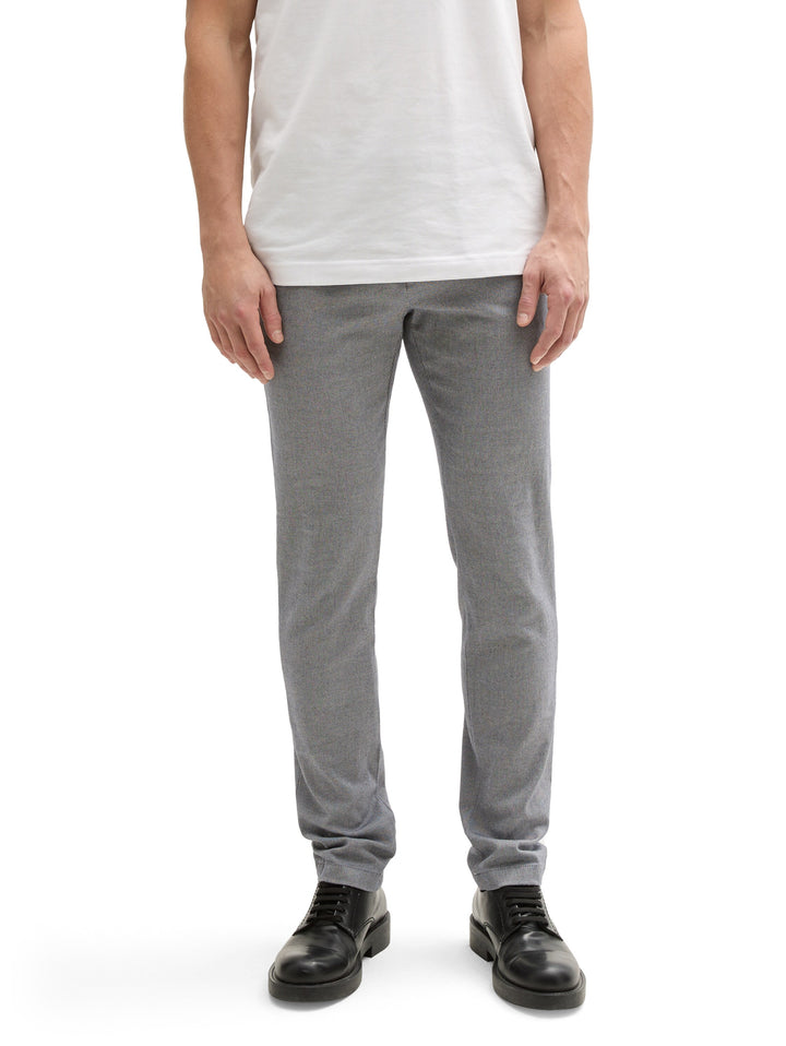 TRAVELER SLIM CHINO