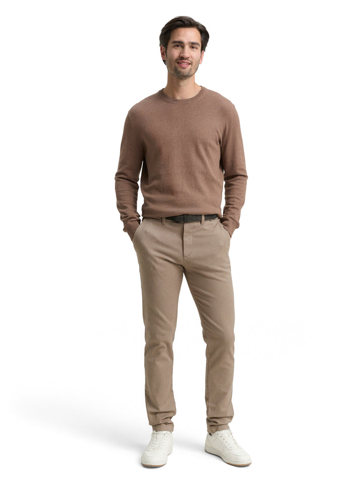 TRAVELER SLIM CHINO