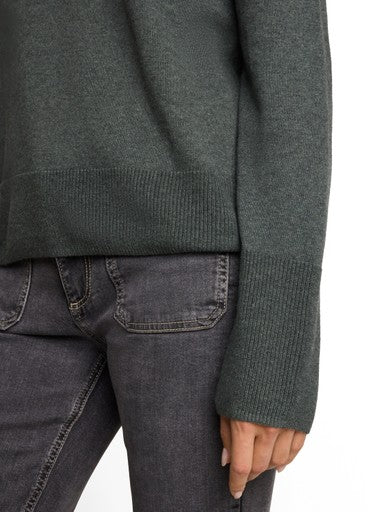 KNIT CASHMERE BLEND CREWNECK SWEATER