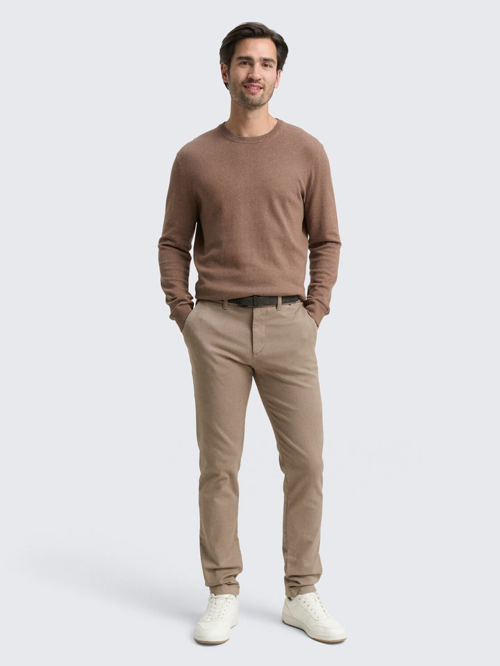 TRAVELER SLIM CHINO