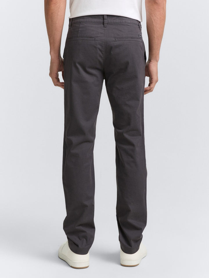 REGULAR WASHED CHINO