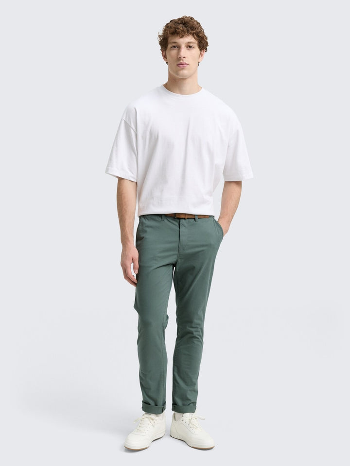 SLIM CHINO WITH BELT