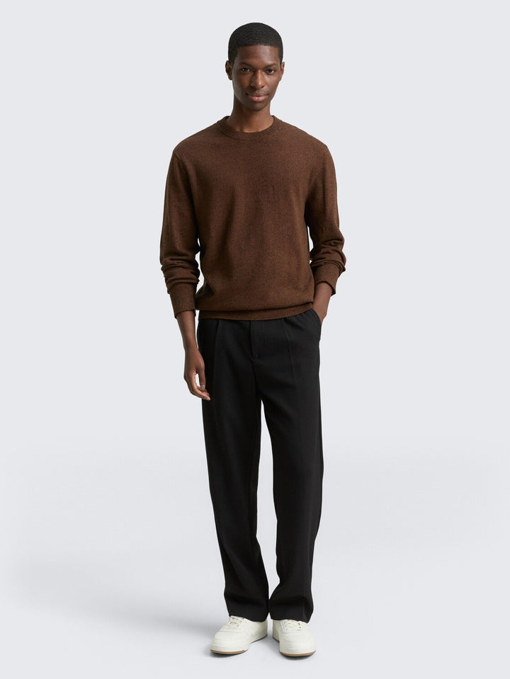 BASIC CREWNECK KNIT