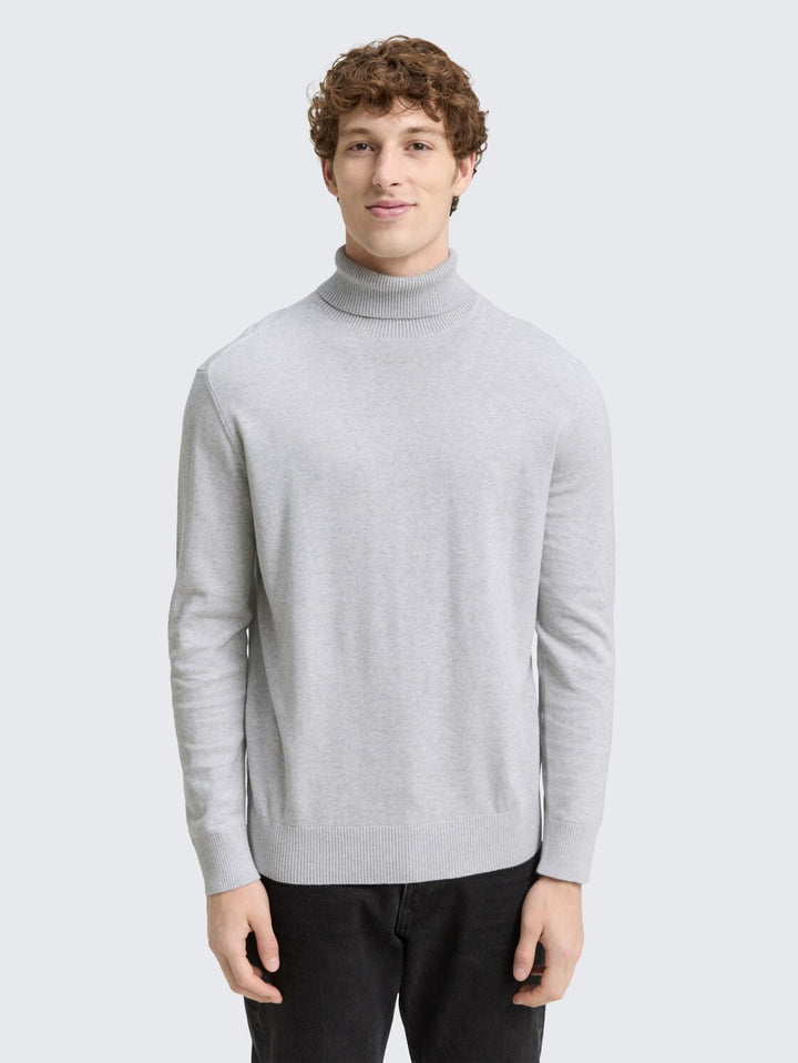 BASIC TURTLENECK KNIT