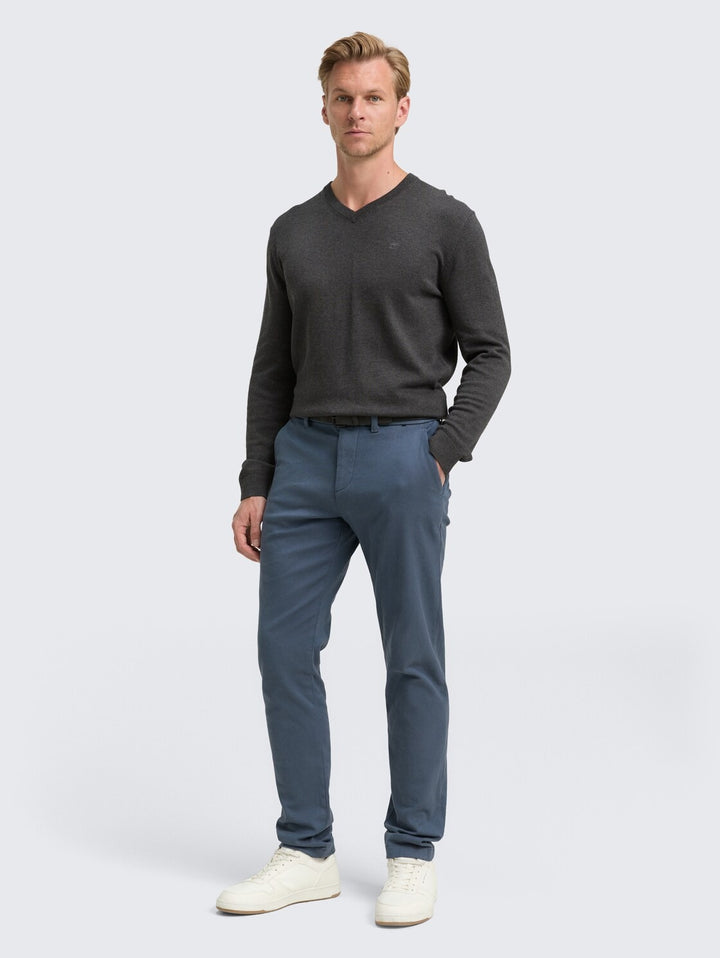 TRAVELER SLIM CHINO