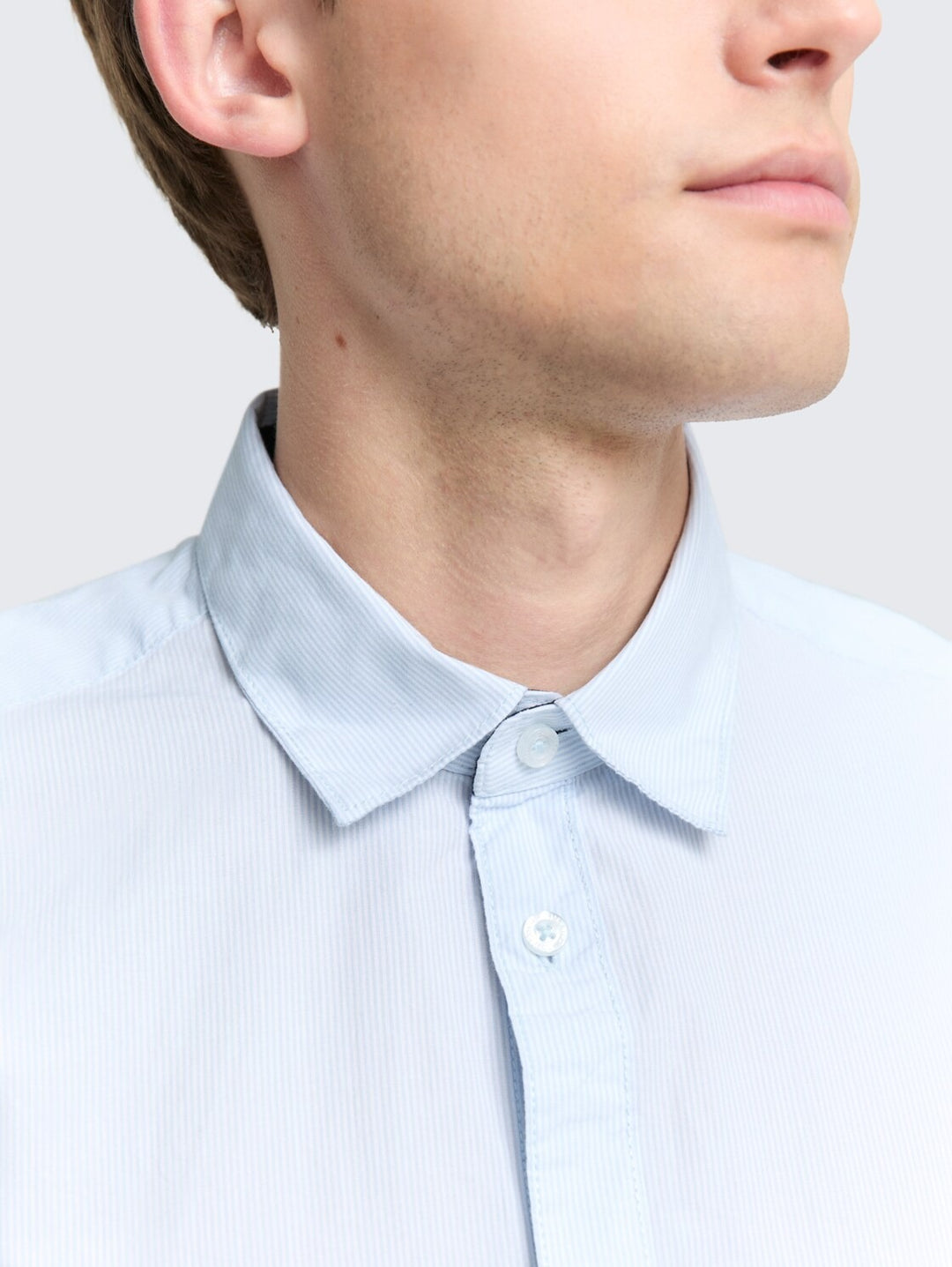 FITTED STRIPED SHIRT