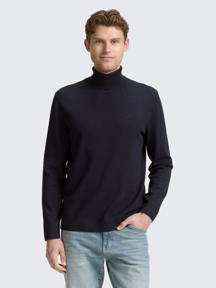 BASIC TURTLENECK KNIT
