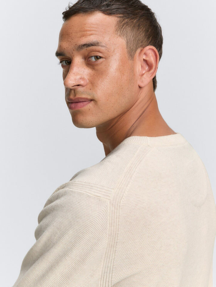 STRUCTURED CREWNECK KNIT