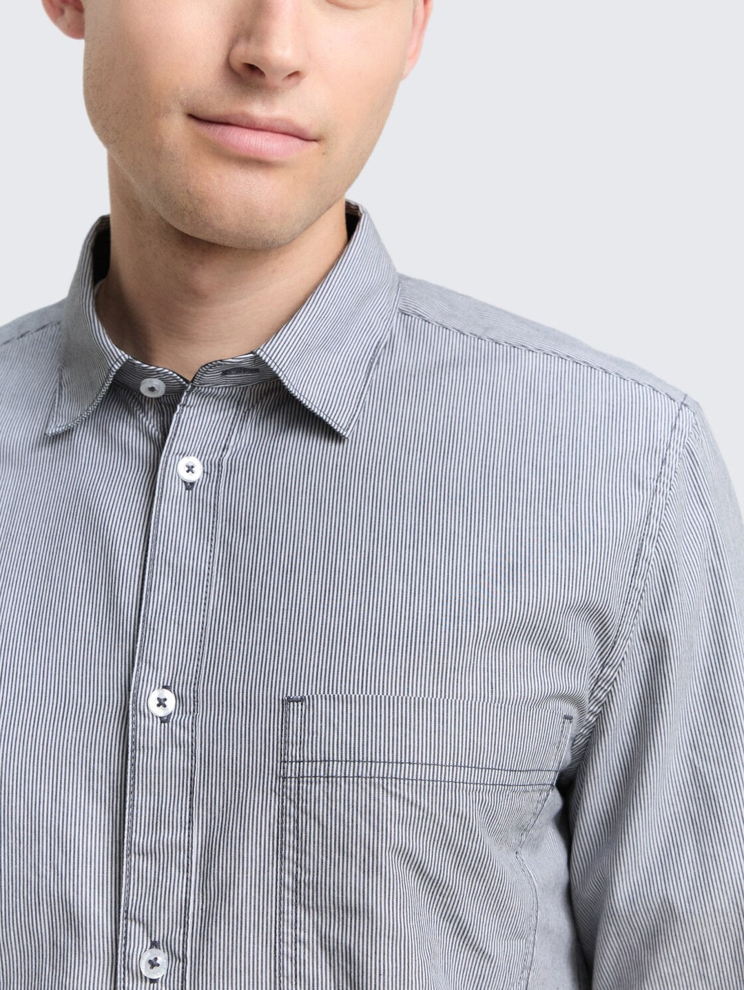 FITTED STRIPED SHIRT