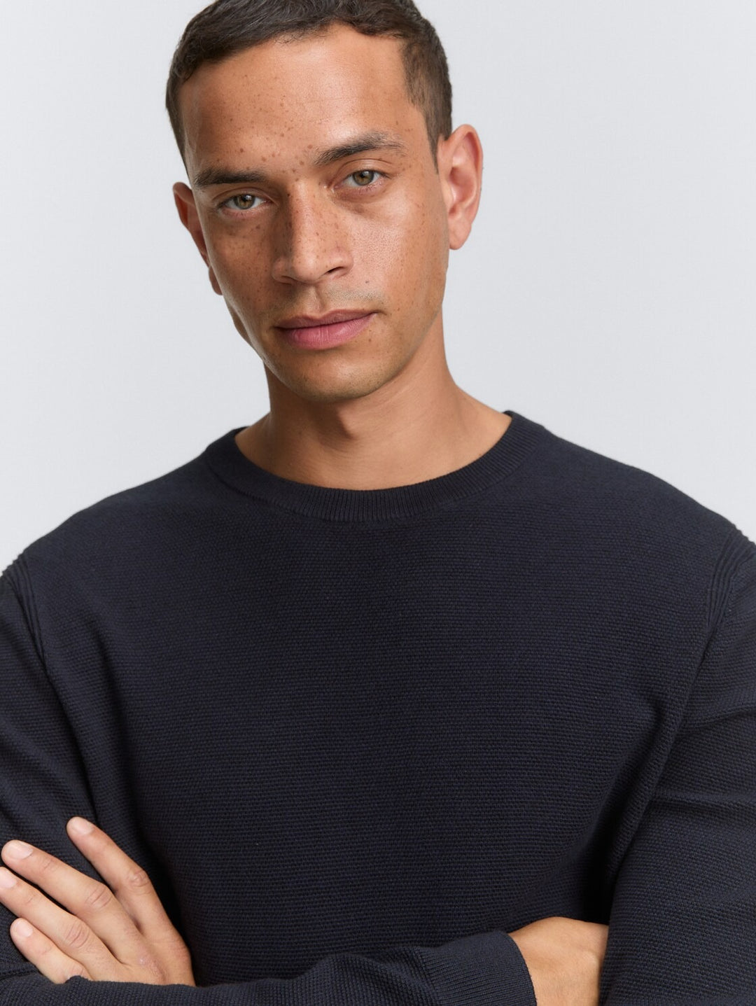 STRUCTURED CREWNECK KNIT